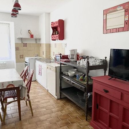 Studio En Rez-De-Chaussee Tout Equipe Jullianges エクステリア 写真